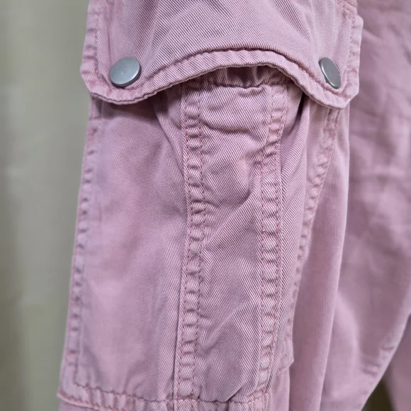Time and Tru Dusty Pink Women's Parachute Cargo Jogger Pants - Picture 9 of 13